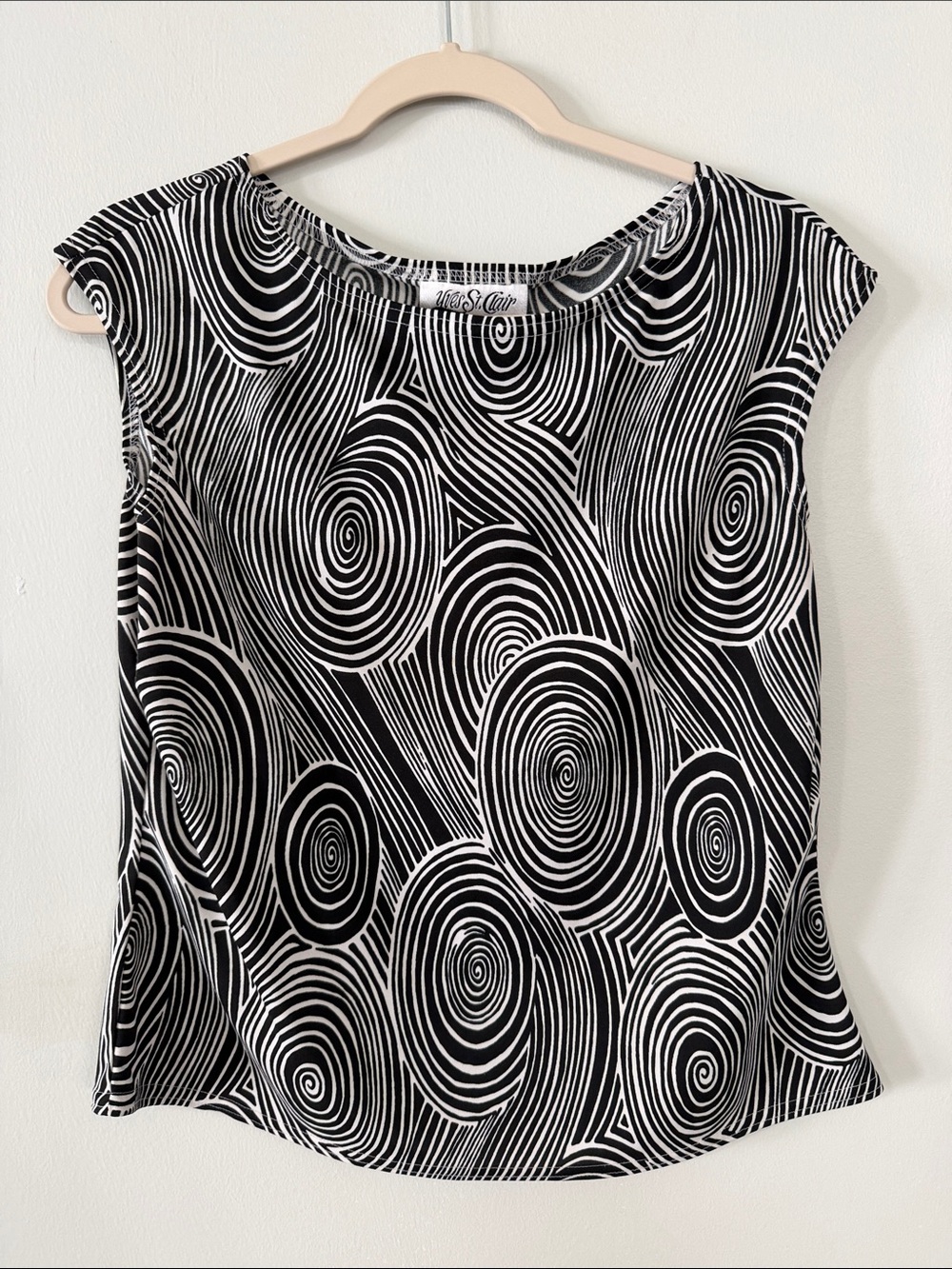 Yves St. Clair Black & White Swirl Cap-Sleeve Top
